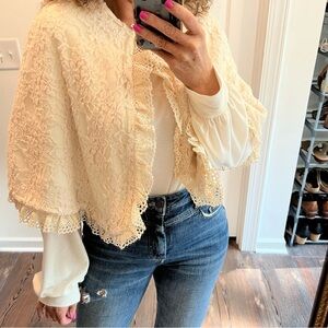 Vintage Made in Mexico Ivory Cream Lace Cape Capelet
size small NEW WITHOUT TAGS